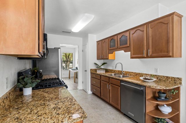 12101 Missel Thrush CT, Austin, TX 78750
