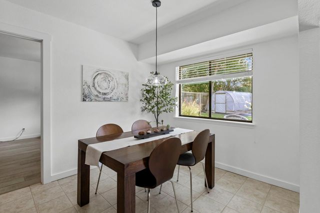 12101 Missel Thrush CT, Austin, TX 78750