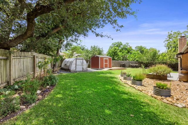 12101 Missel Thrush CT, Austin, TX 78750