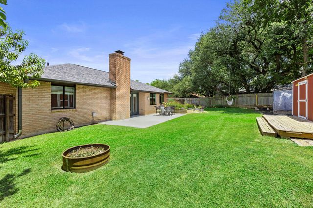 12101 Missel Thrush CT, Austin, TX 78750