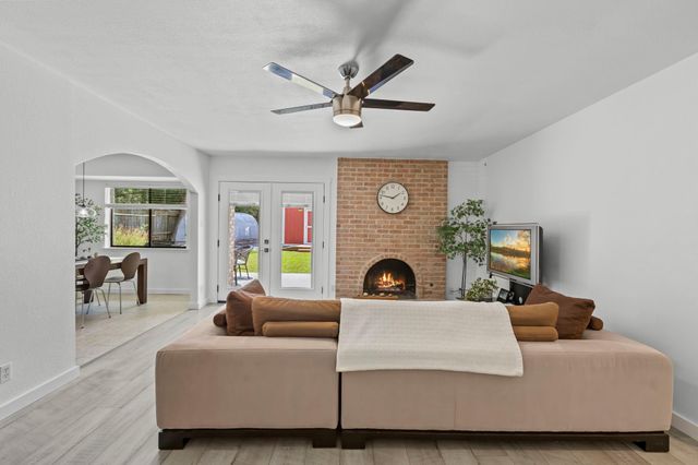 12101 Missel Thrush CT, Austin, TX 78750