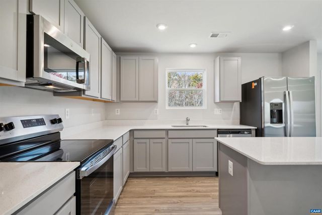 56 MABEN HILL LN, Barboursville, VA 22923
