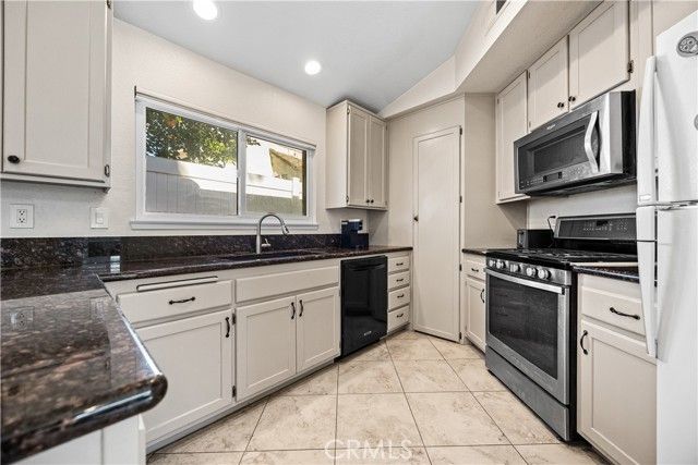 22952 Joaquin Ridge Drive, Murrieta, CA 92562