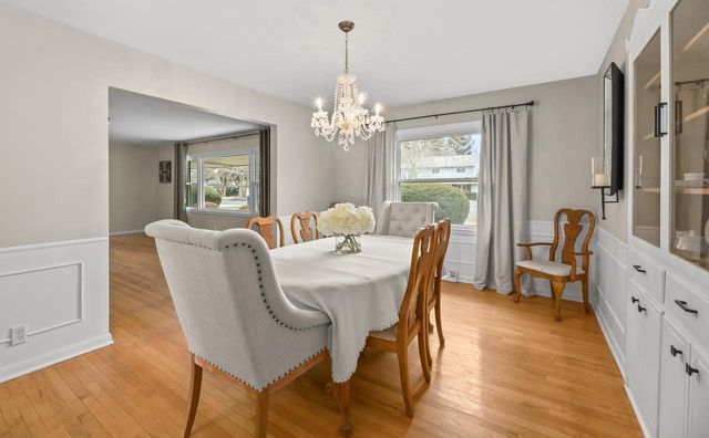 5023 Valley TRAIL, Wind Point, WI 53402