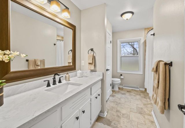 5023 Valley TRAIL, Wind Point, WI 53402