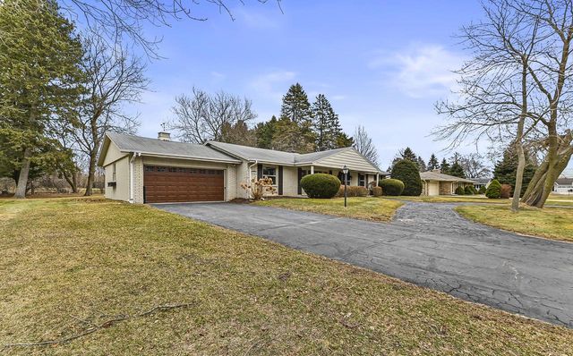 5023 Valley TRAIL, Wind Point, WI 53402