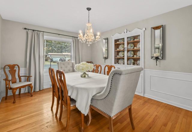 5023 Valley TRAIL, Wind Point, WI 53402