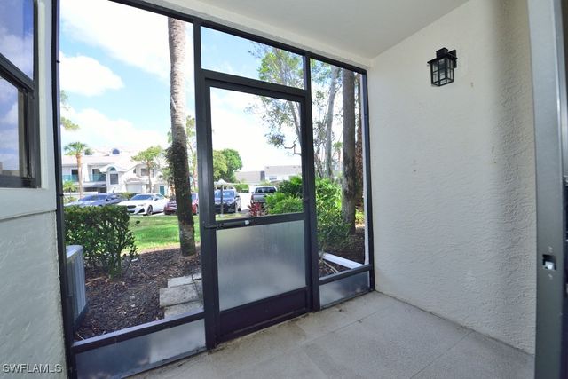 66 Emerald Woods DR H7, Naples, FL 34108