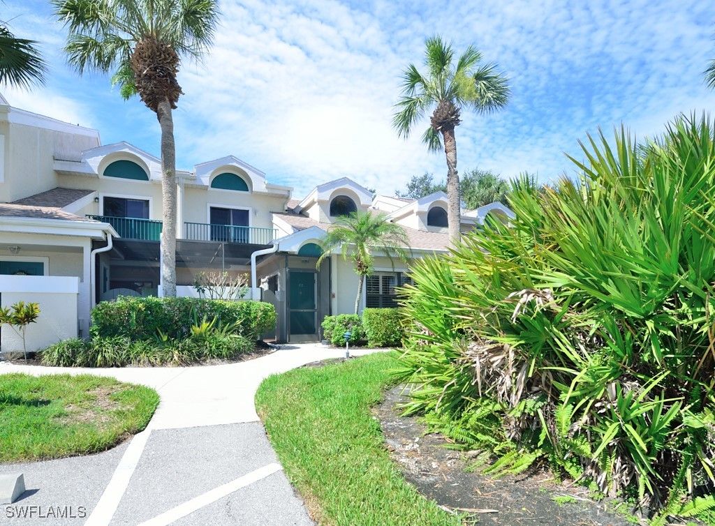 66 Emerald Woods DR H7, Naples, FL 34108