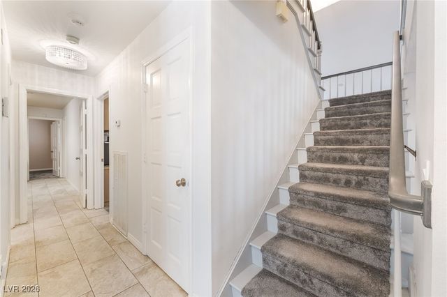 8 Hummingbird Lane, Henderson, NV 89014