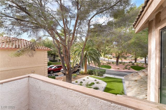 8 Hummingbird Lane, Henderson, NV 89014