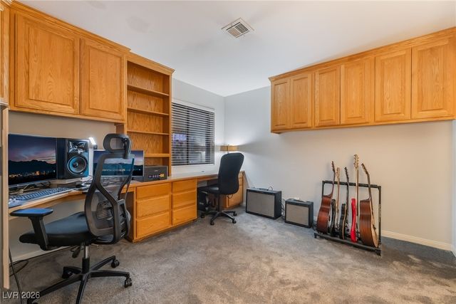 8 Hummingbird Lane, Henderson, NV 89014