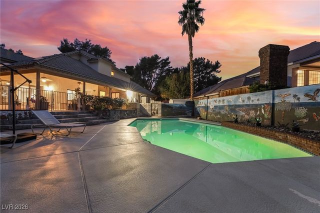 8 Hummingbird Lane, Henderson, NV 89014