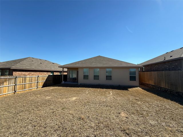 9604 Red Brush Trail, Fort Worth, TX 76131
