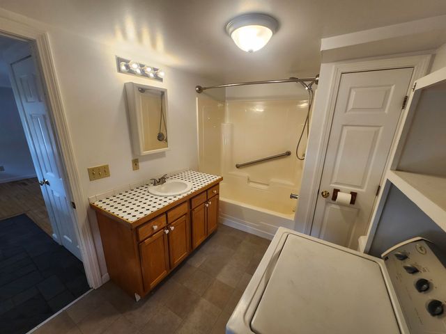 10 Jackson Street, Essex Junction, VT 05452