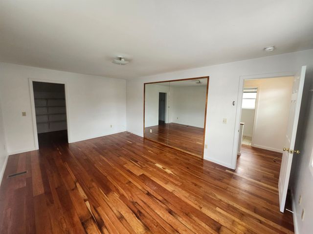 10 Jackson Street, Essex Junction, VT 05452