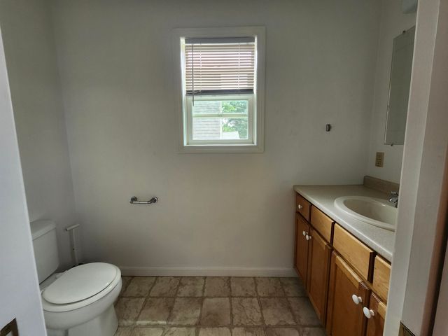 10 Jackson Street, Essex Junction, VT 05452