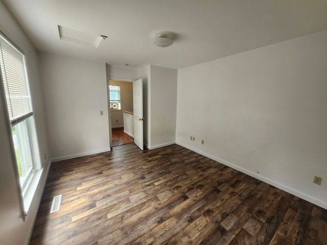 10 Jackson Street, Essex Junction, VT 05452