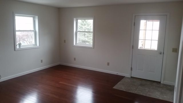 10 Jackson Street, Essex Junction, VT 05452