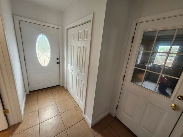 10 Jackson Street, Essex Junction, VT 05452