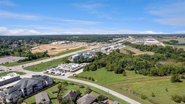 19816 Logans Trail, Montgomery, TX 77356