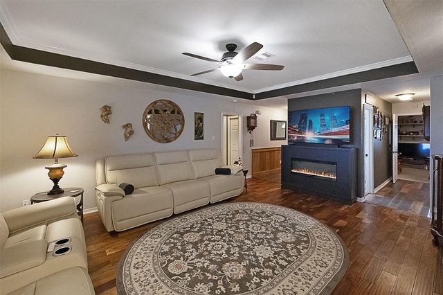 19816 Logans Trail, Montgomery, TX 77356