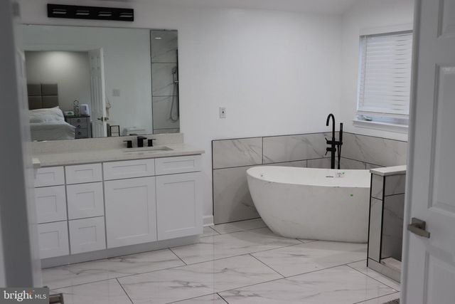 210 POTOMAC RIDGE DR, Fort Washington, MD 20744