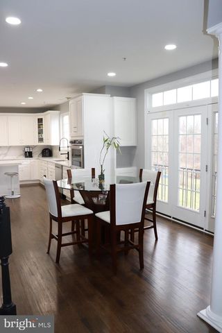 210 POTOMAC RIDGE DR, Fort Washington, MD 20744