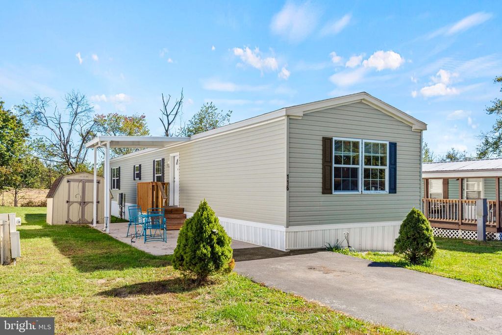 116 BROWNSTONE PARK, Hummelstown, PA 17036