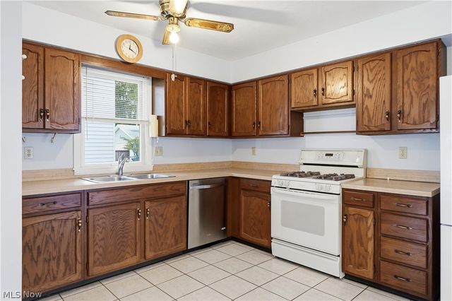 2615 George Avenue, Parma, OH 44134