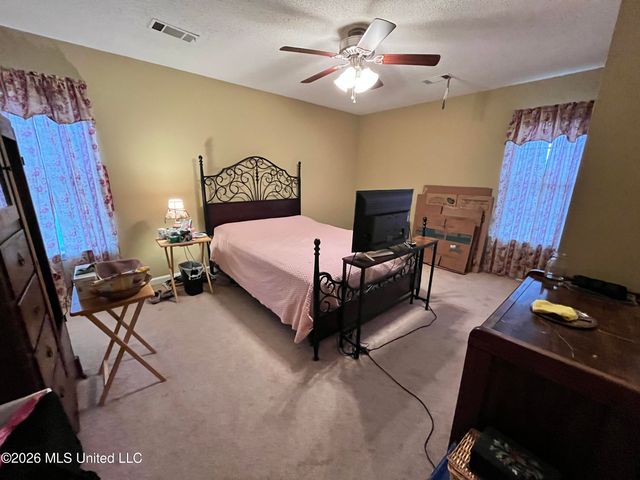 719 White Ash Drive, Southaven, MS 38671