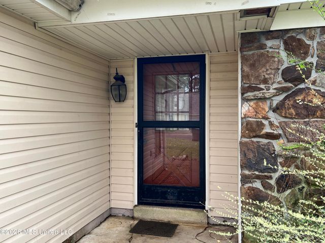 719 White Ash Drive, Southaven, MS 38671