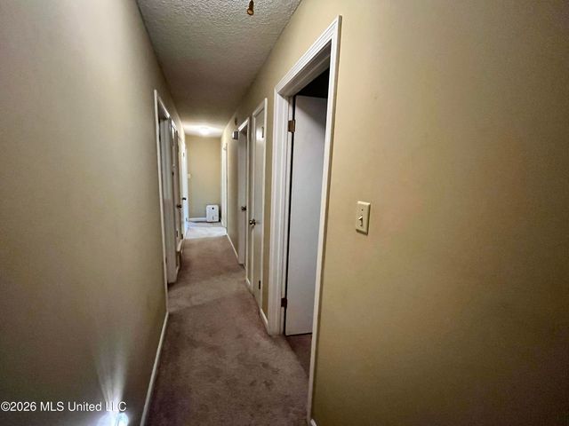 719 White Ash Drive, Southaven, MS 38671