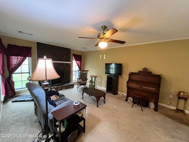 719 White Ash Drive, Southaven, MS 38671