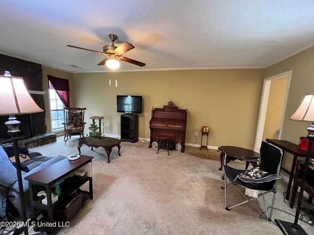 719 White Ash Drive, Southaven, MS 38671