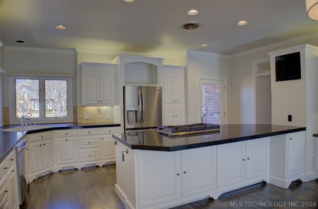 1424 E 43rd Court, Tulsa, OK 74105