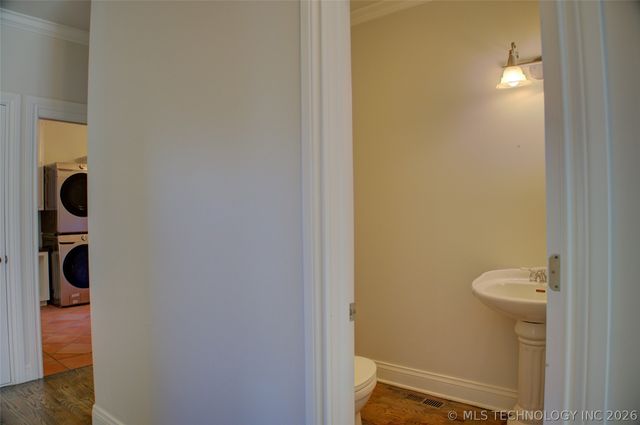 1424 E 43rd Court, Tulsa, OK 74105