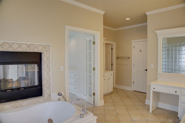 1424 E 43rd Court, Tulsa, OK 74105