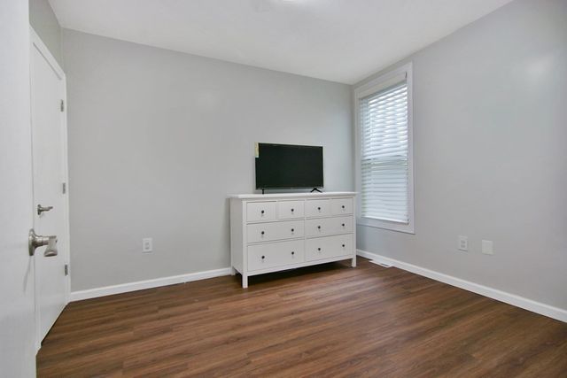 10 Bartlett Street A, Haverhill, MA 01832