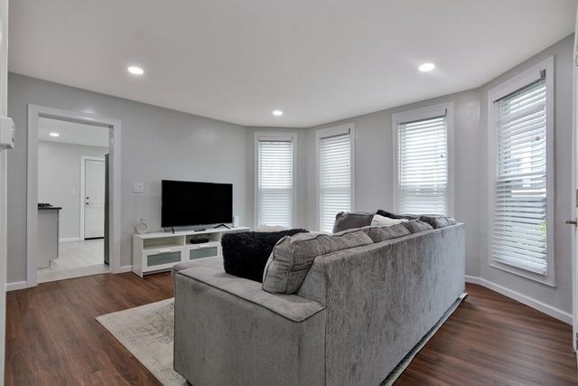 10 Bartlett Street A, Haverhill, MA 01832