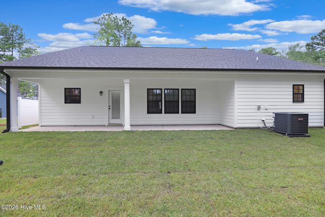 571 Sanctuary Point SW, Supply, NC 28462