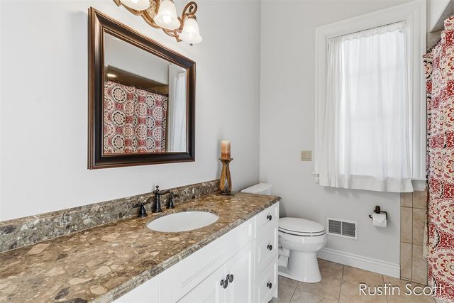4410 Mystic Ridge Court, Grand Rapids, MI 49525