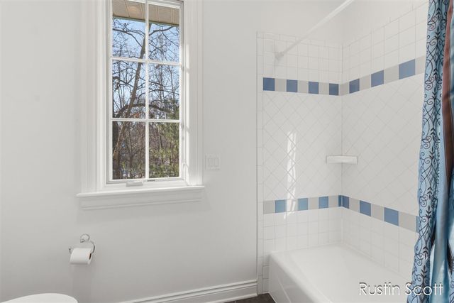 4410 Mystic Ridge Court, Grand Rapids, MI 49525