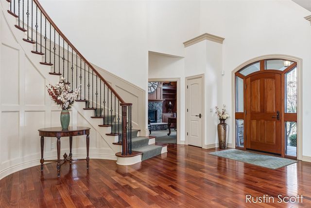 4410 Mystic Ridge Court, Grand Rapids, MI 49525