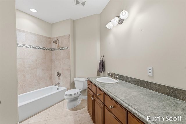 4410 Mystic Ridge Court, Grand Rapids, MI 49525