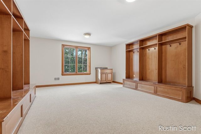 4410 Mystic Ridge Court, Grand Rapids, MI 49525