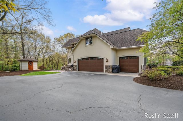 4410 Mystic Ridge Court, Grand Rapids, MI 49525