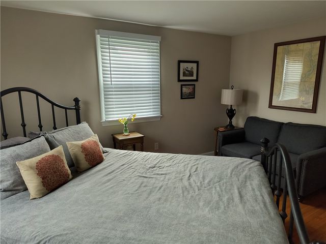 4 Almy Court 1, Newport, RI 02840