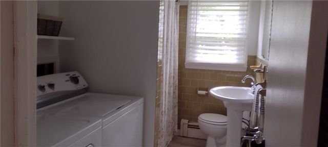 4 Almy Court 1, Newport, RI 02840