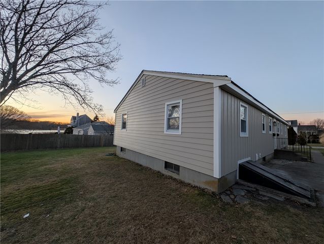 4 Almy Court 1, Newport, RI 02840